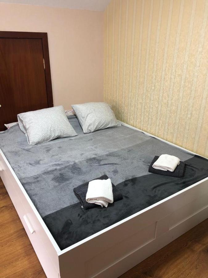 Modern Studio Apartment Oradea Bagian luar foto